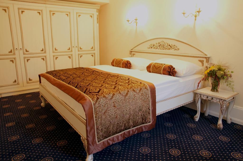 Schloss Hotel Wolfsbrunnen Schwebda Buitenkant foto
