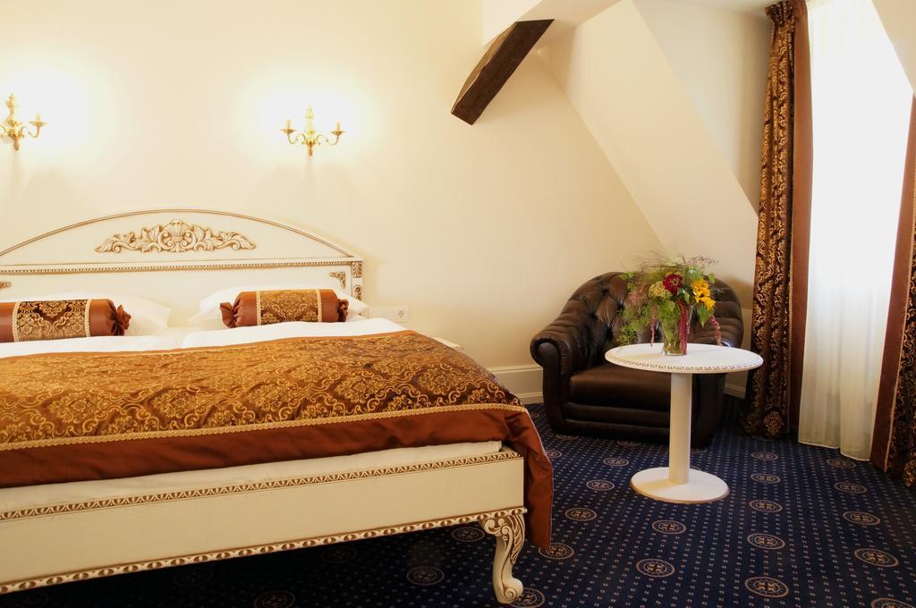 Schloss Hotel Wolfsbrunnen Schwebda Buitenkant foto